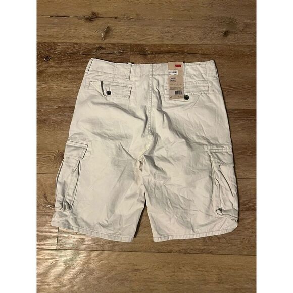 Levi's Ace Relaxed Fit Men's Size 32 Cargo Shorts Short Pants Beige $50 NWT - Picture 2 of 3